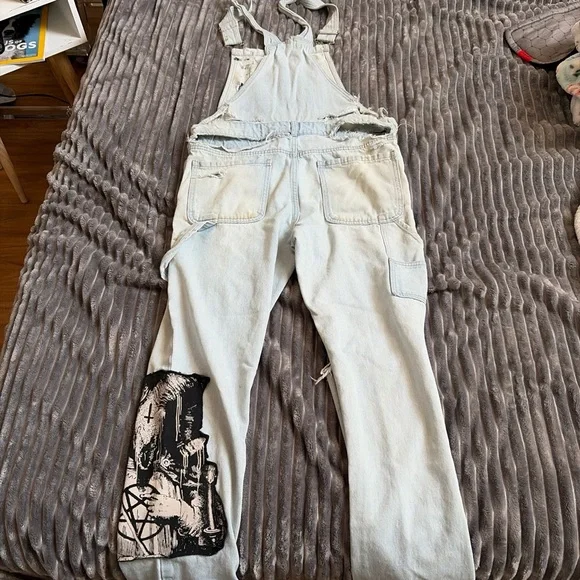 Men's Slim Straight Jeans with Artistic Patch